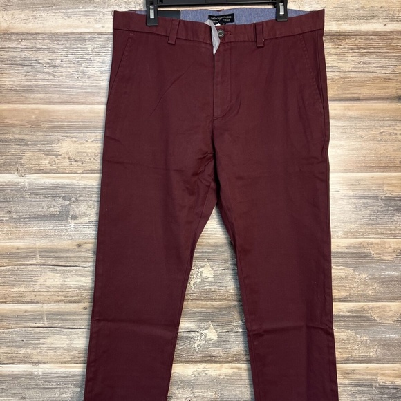 Banana Republic Fulton Stretch Chino Pant Straight Fit Burgundy Size 35 X 32 - Picture 3 of 4